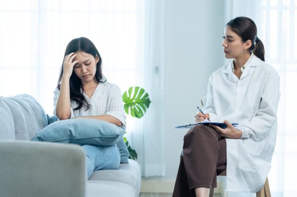 Kesehatan Mental di Ujung Dompet: Mengapa Terapi di Indonesia Masih Jadi Barang Mewah?