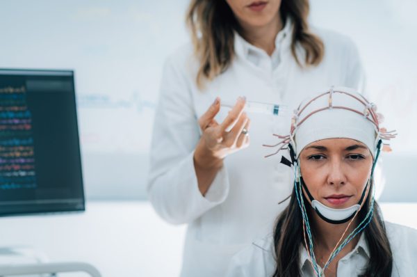 Manfaat Neurotech Wearable bagi Kesehatan Mental di Era Digital