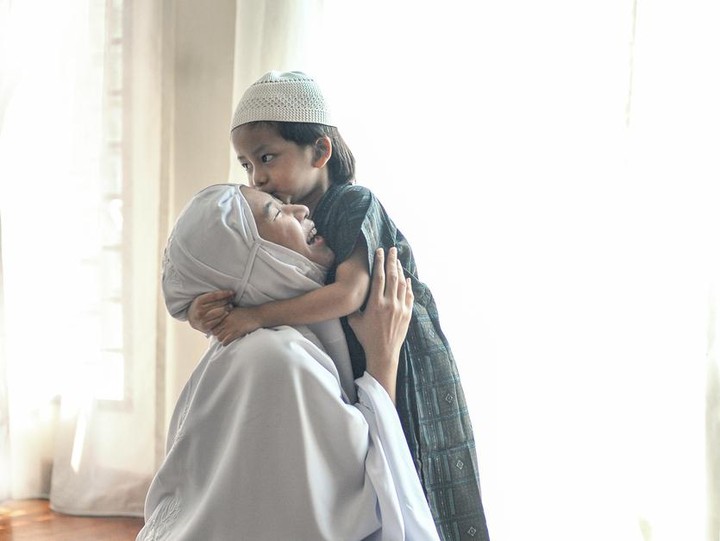Doa Ibu Senjata Senyap untuk Karier Sang Anak