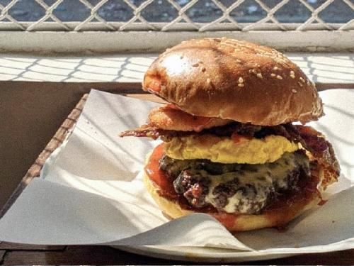 Jungen Joint, Hidden Gem Restoran Burger di Jakarta dengan Cerita Uniknya