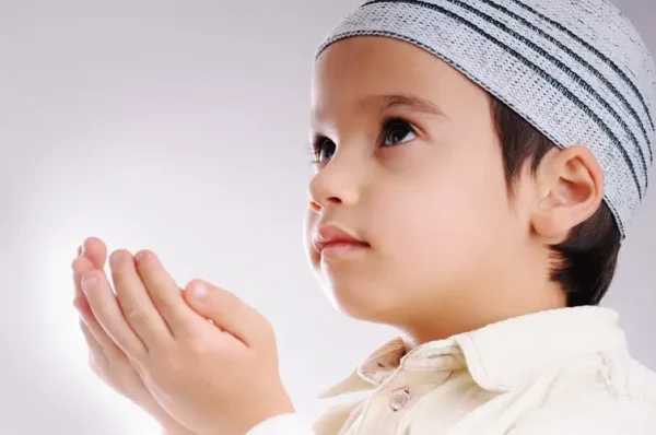 Doa untuk Kebaikan Diri Anak, Benarkah Kekaguman Orang Tua Bisa Jadi Ain?